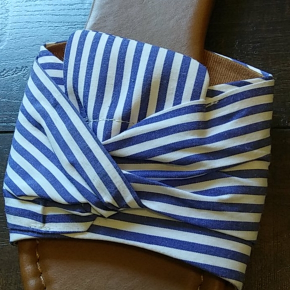 Sandals - Picture 2 of 5